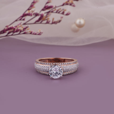 Round Brilliant Center Stone